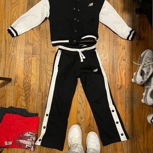 New Balance Black and White Athletic Set